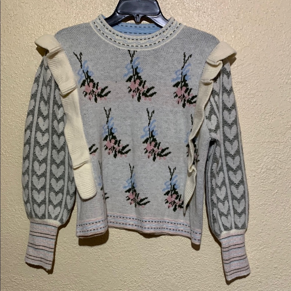 Cider Sweater M Gray Cream Pink Stretchy Short Pullover Hearts Floral Ruffle